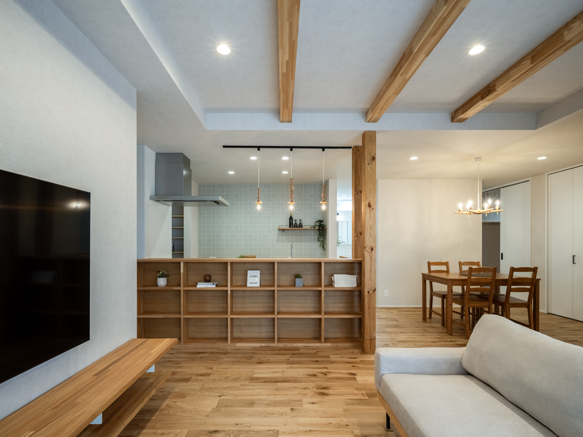 LDKからダイニングまで見渡した全景